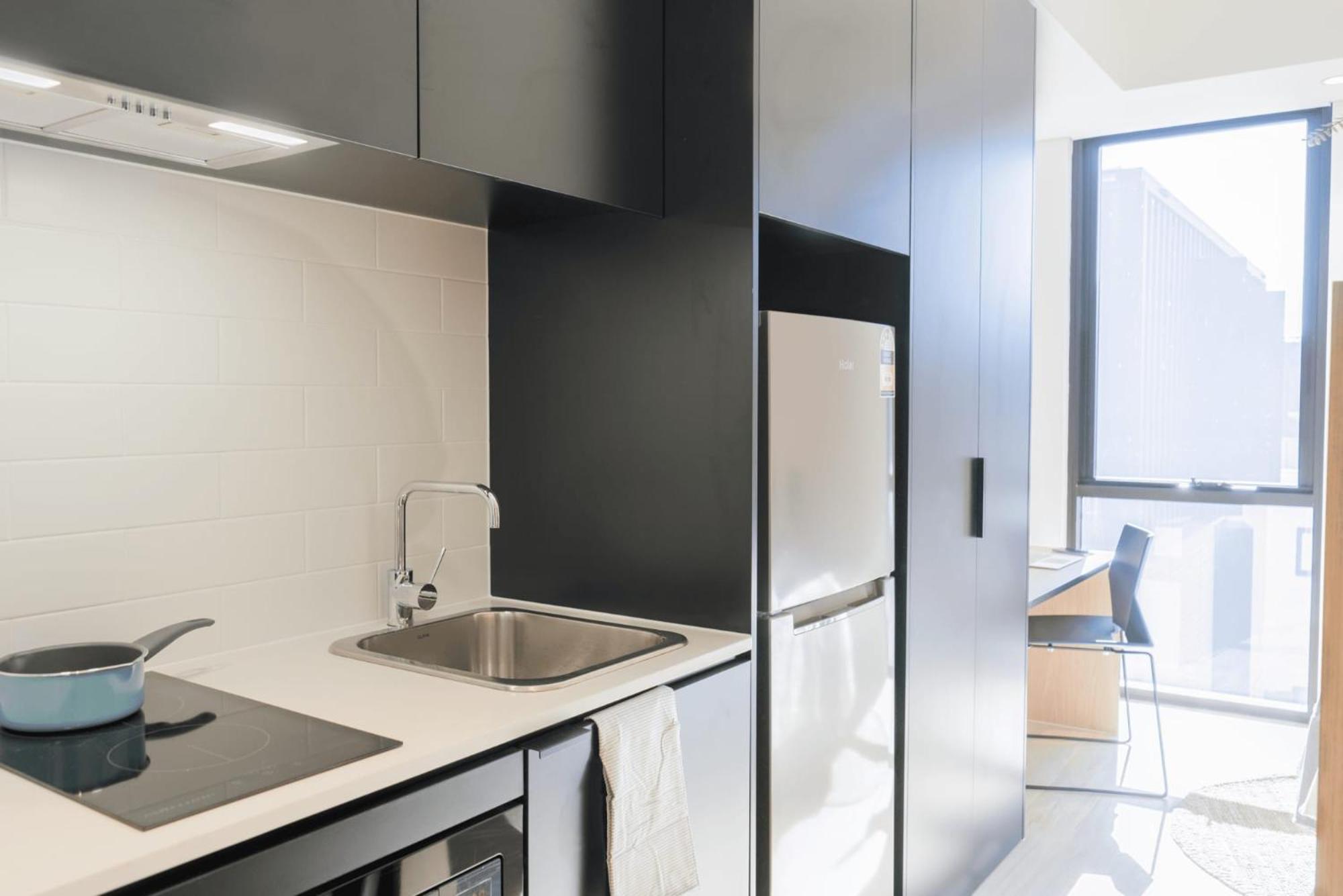 For Students Only Self Contained At The Switch Kensington Apartment *