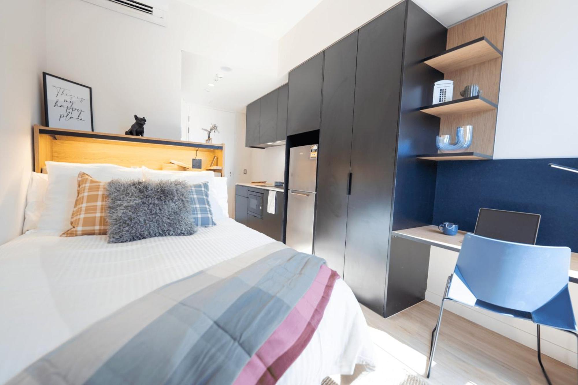 For Students Only Self Contained At The Switch Kensington *